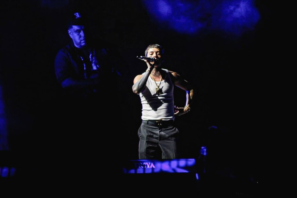 Natanael Cano en concierto