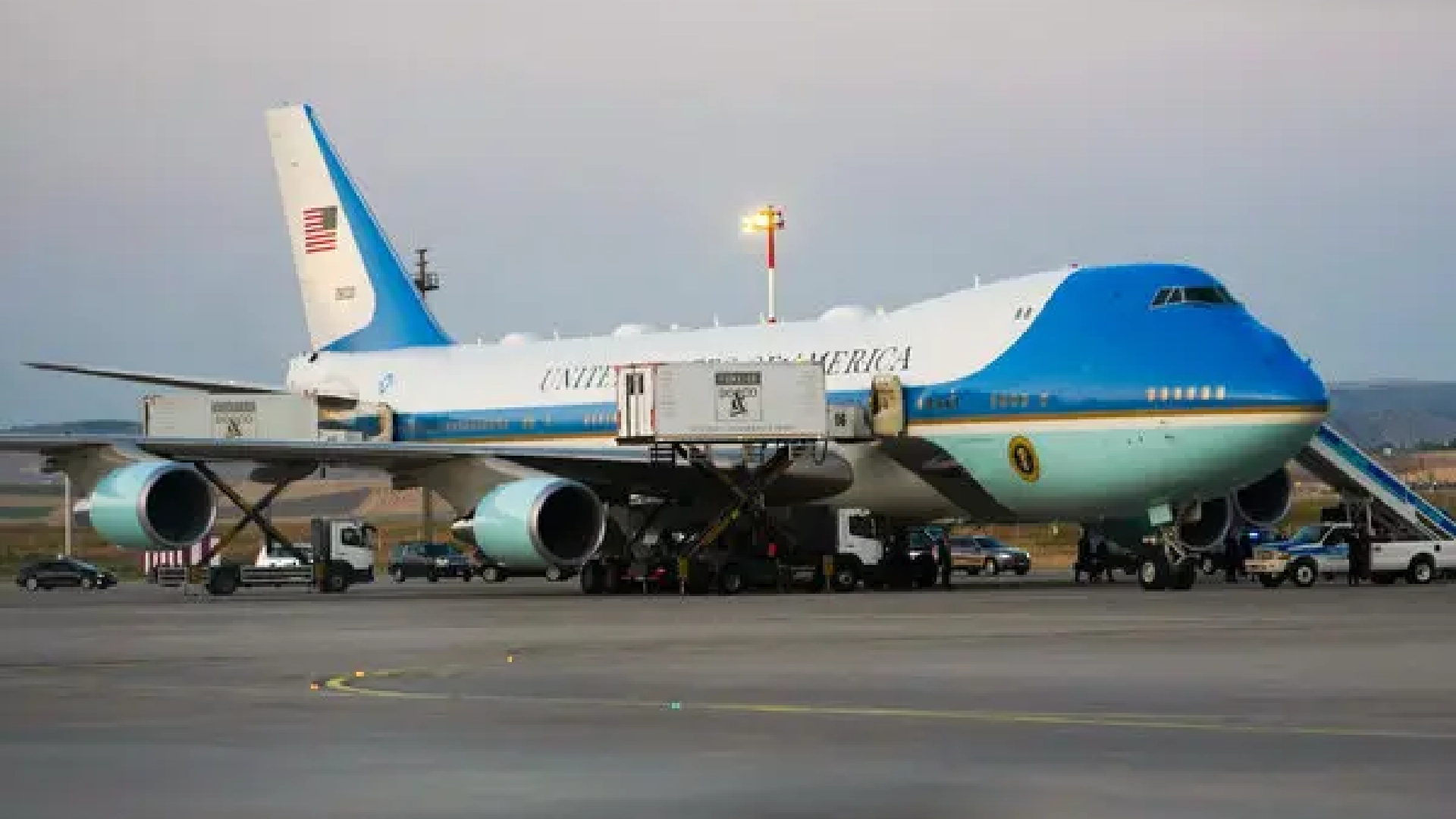 Salida de Trump desde el aeropuerto turco