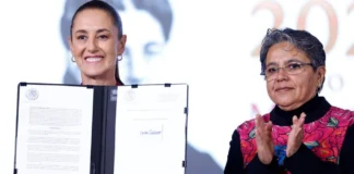 Transparencia: Sheinbaum firma decreto para ampliar acceso a la información
