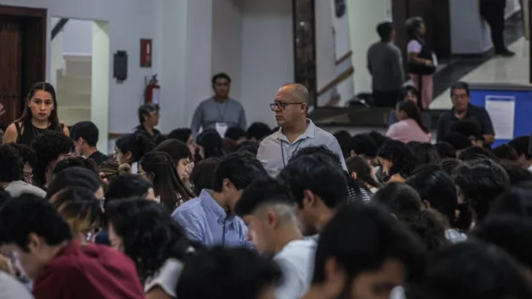 Aplica UNAM rigurosa prueba presencial fuera de línea en León