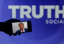 Trump ofrece acceso previo a sus publicaciones por 100 mil dólares al mes