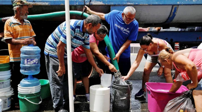 Puerto Rico raciona agua a cientos de miles por la sequía Crisis de agua golpea a Puerto Rico con cortes de 48 horas