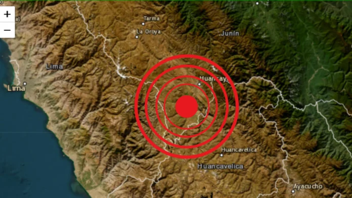 Sismo en Perú causa tragedia en carretera de Junín Sismo en Perú causa tragedia en carretera de Junín