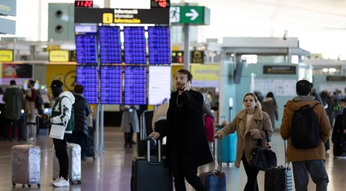 España reactiva controles a viajeros procedentes de Italia