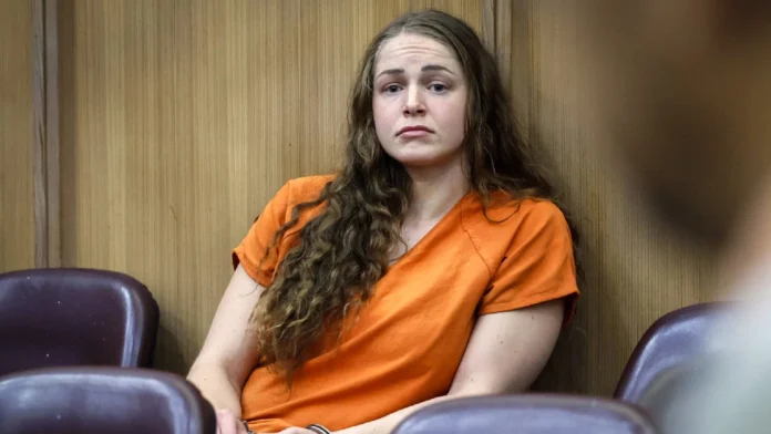 Courtney Clenney evita juicio por asesinato y acepta 6 años