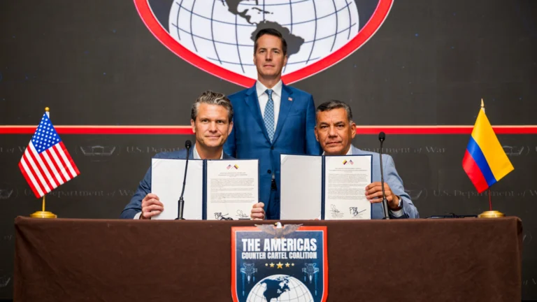 Colombia encabeza nueva estrategia militar junto a Washington