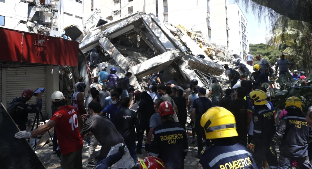 Colombia enfrenta graves daños tras sismo historico de 7.4 Sismo en Colombia deja 111 muertos y 87 heridos