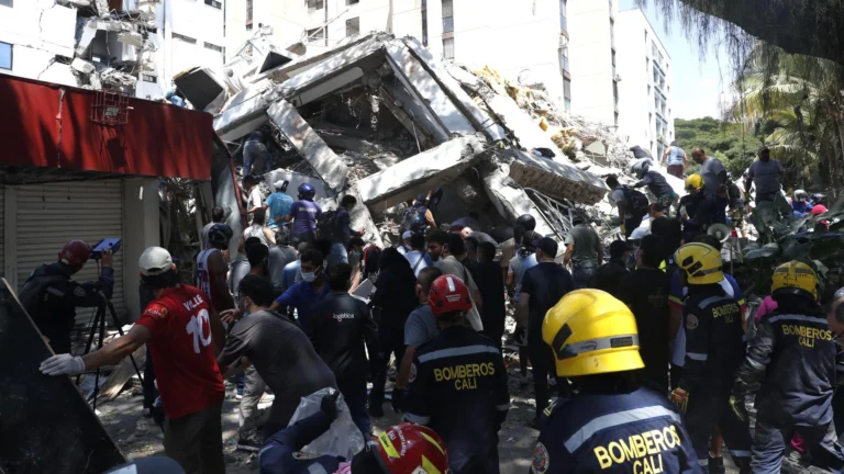 Sismo en Colombia deja 111 muertos y 87 heridos