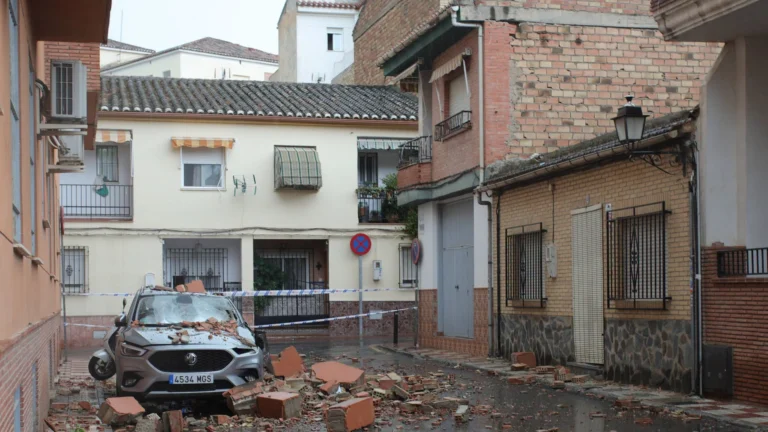 Activa el gobierno regional el plan de emergencia tras sismo en España