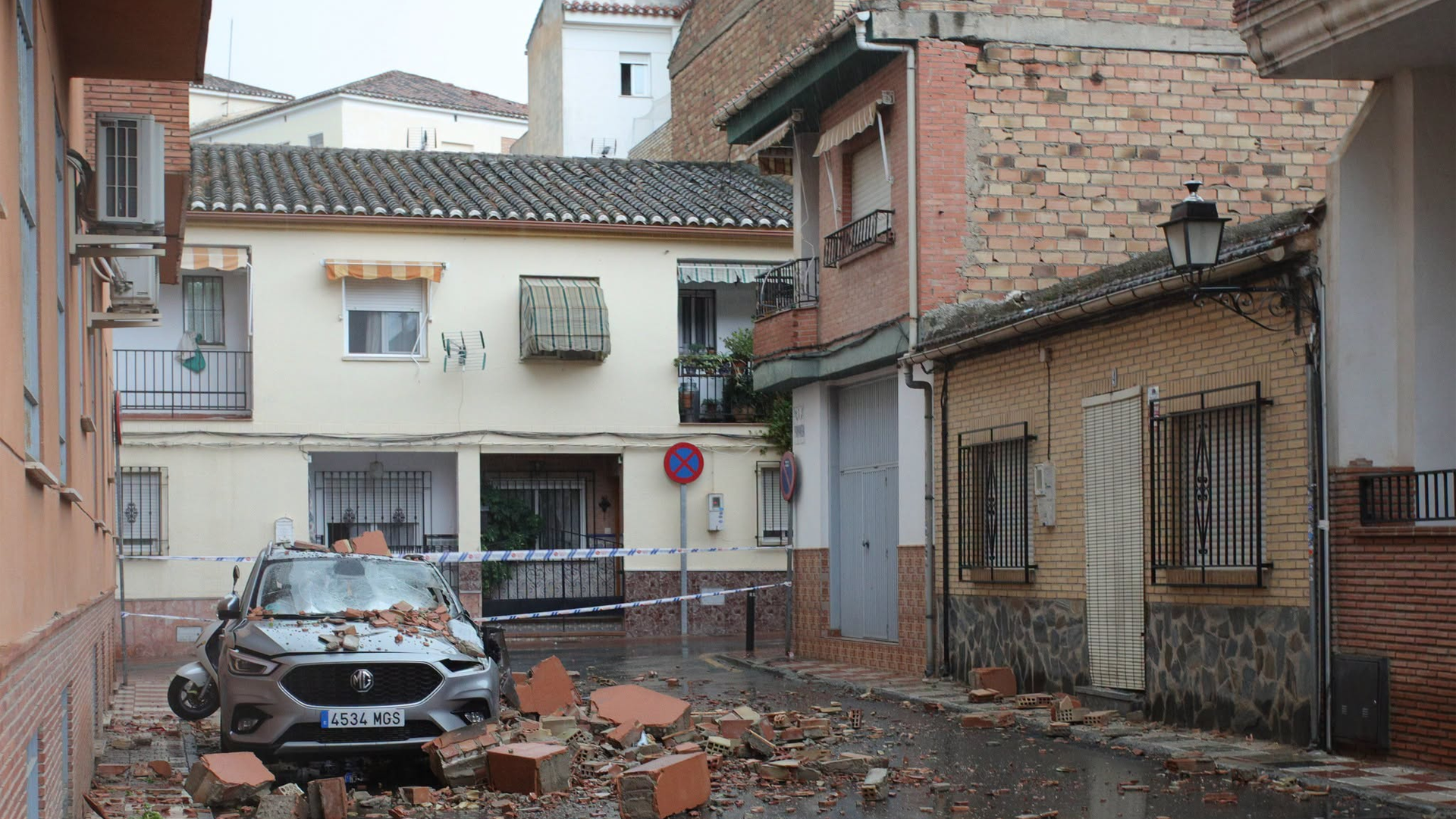Activa el gobierno regional el plan de emergencia tras sismo en España