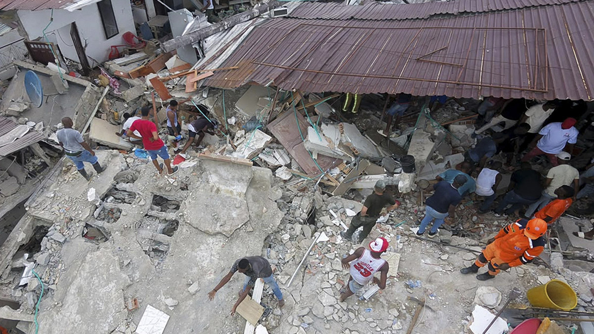 Colombia decreta tres días de luto por terremoto de 7.4