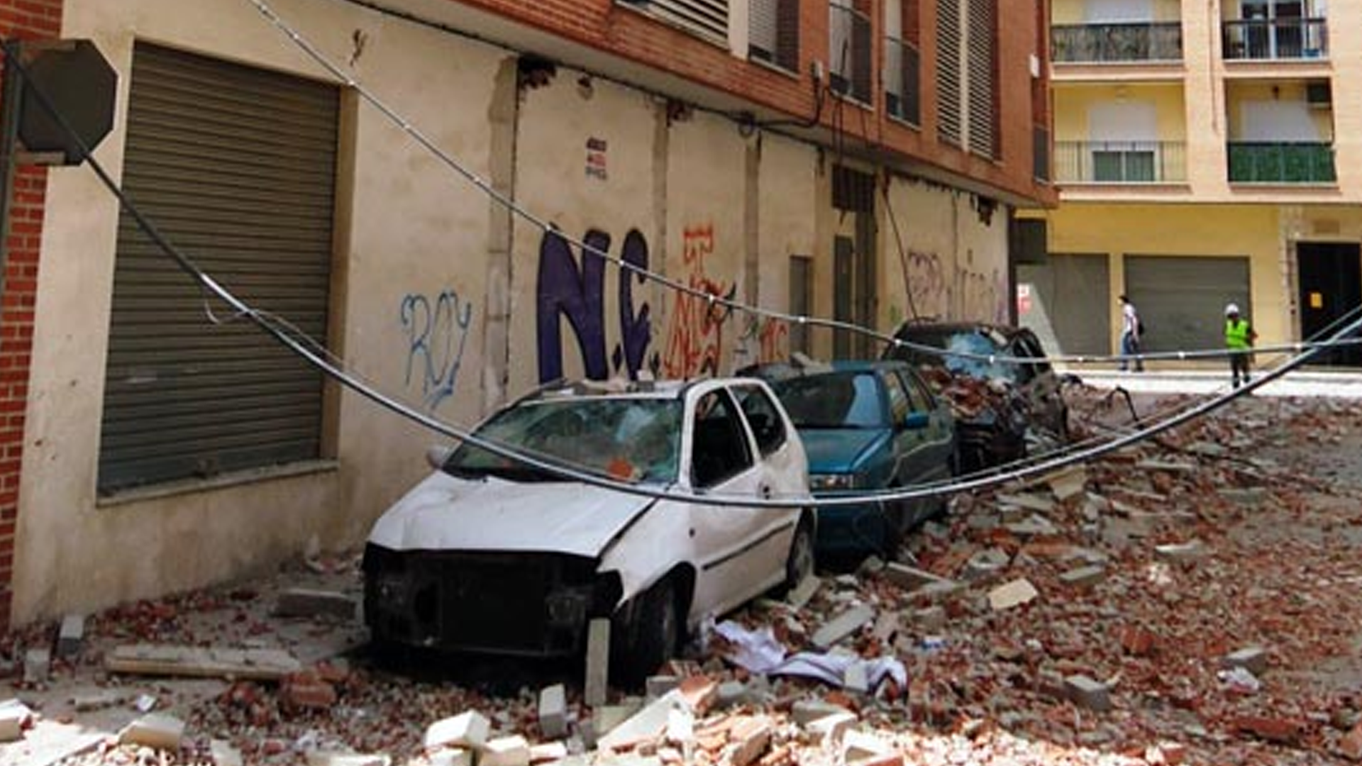Expertos sismólogos analizan el epicentro del terremoto en España