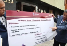 Escobedo entrega comprobantes y reclama adeudo del Triángulo Norte