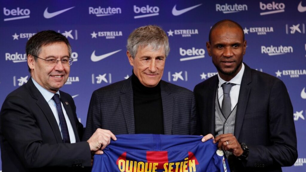 Quique Setién dirigiendo al Barcelona (2020)