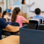 Postura de Nuevo León: establecer límites al uso de celulares y dispositivos, principalmente en escuelas.