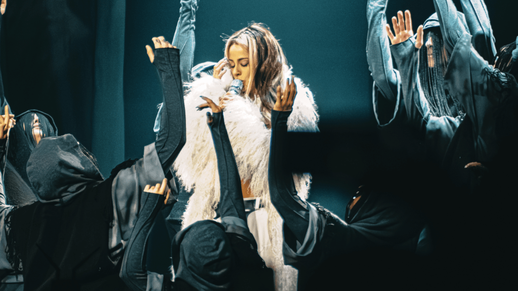 Tini deslumbra la Arena Monterrey con su "FUTTTURA World Tour"