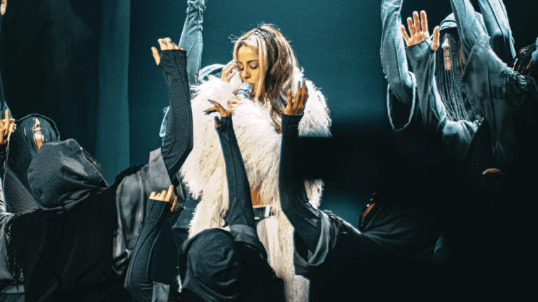 Tini deslumbra la Arena Monterrey con su "FUTTTURA World Tour"
