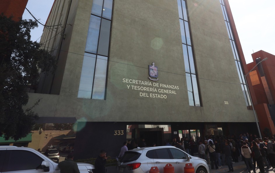 Samuel García prevé solicitar hasta 10 mil millones de pesos de deuda para el presupuesto de Nuevo León de 2027 y reforzar la seguridad.