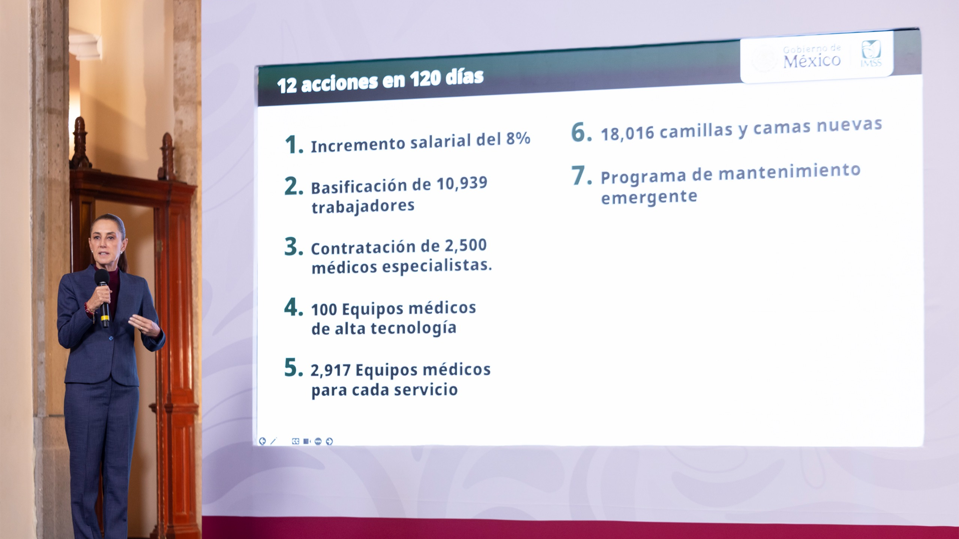 IMSS presenta programa de 12 medidas para mejorar la atención médica.