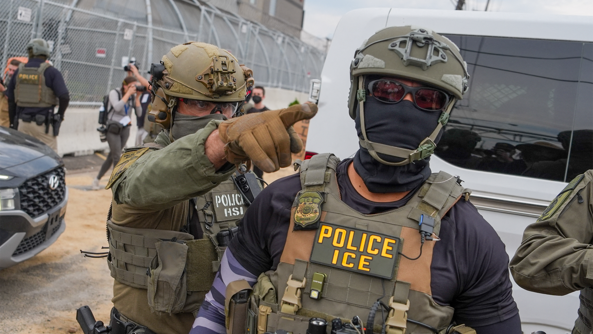 México solicita protección para migrantes detenidos