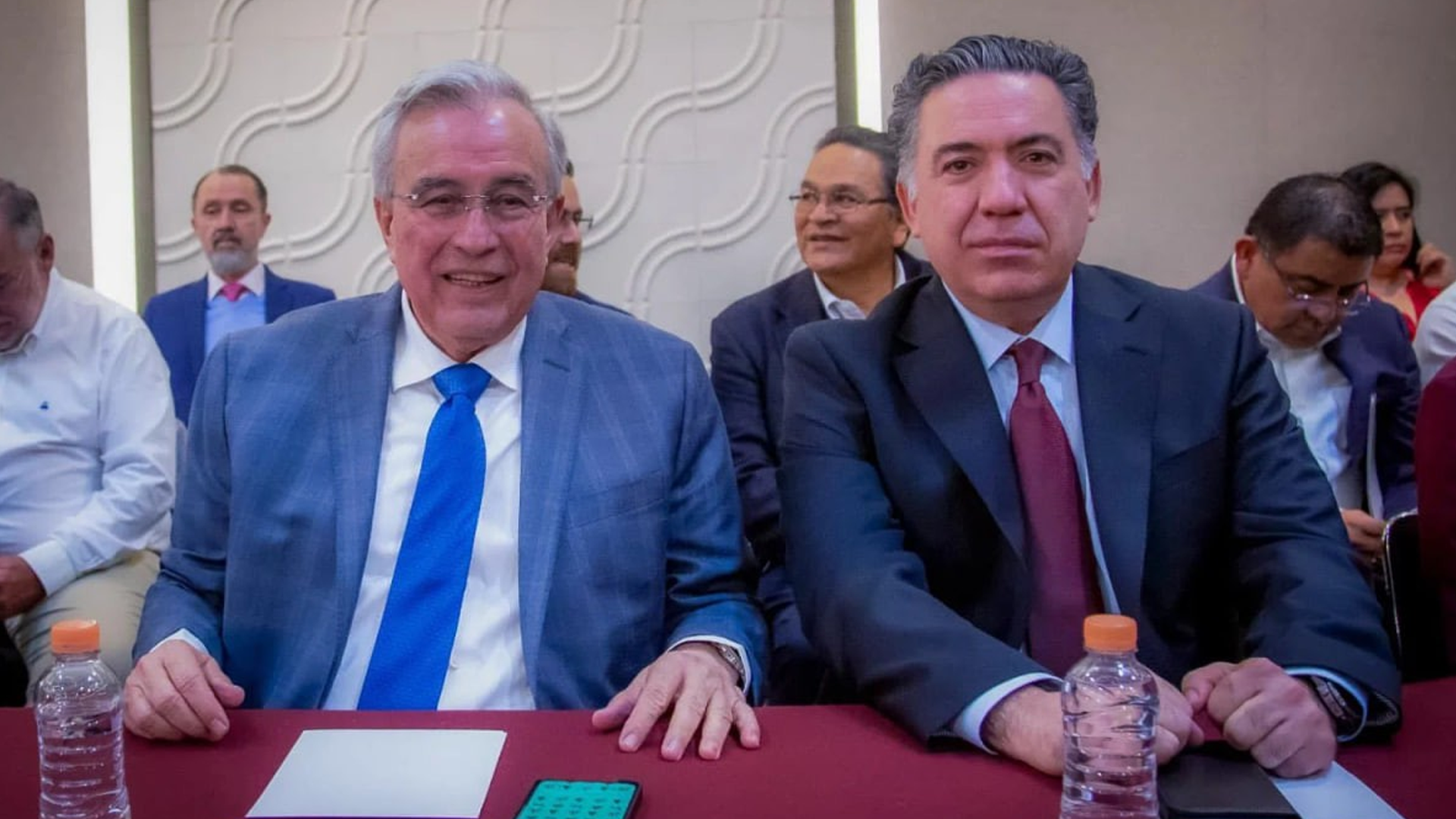 AMLO señala fabricación de pruebas contra Rocha