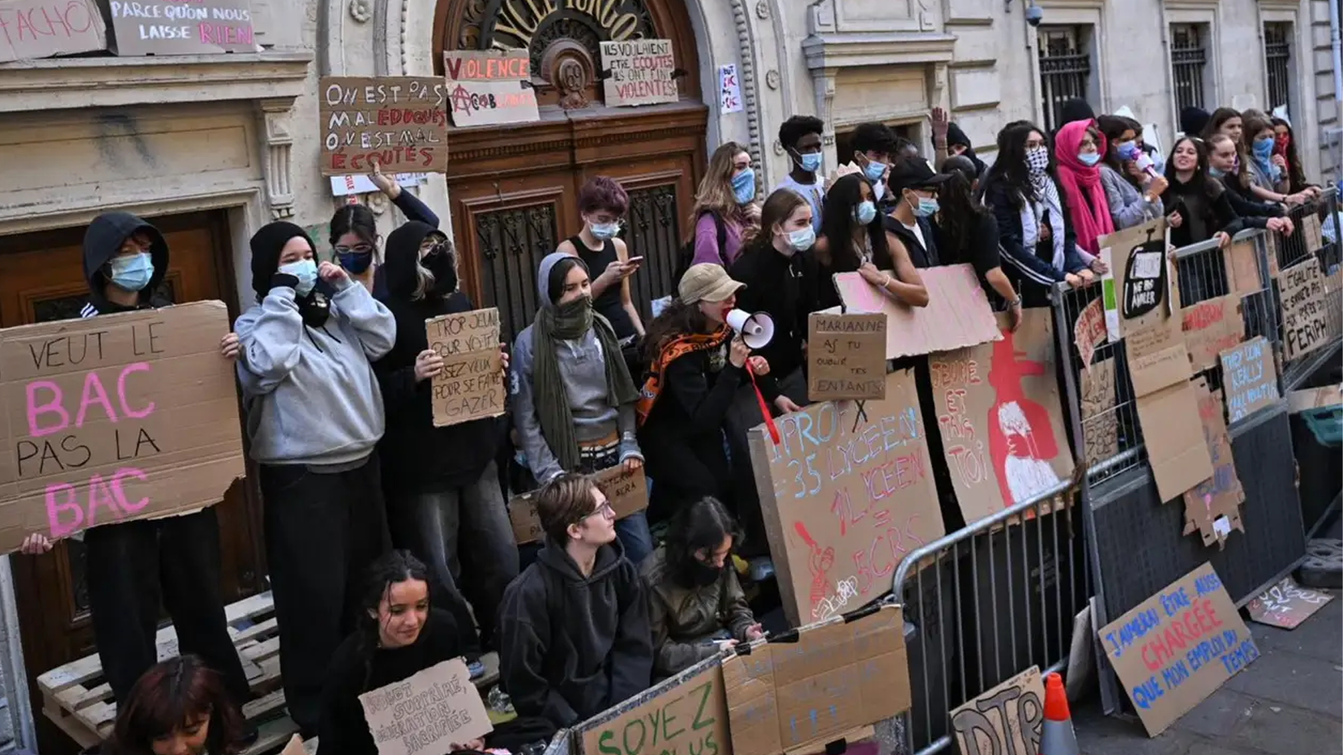 Protestas en Francia por mejores condiciones educativas